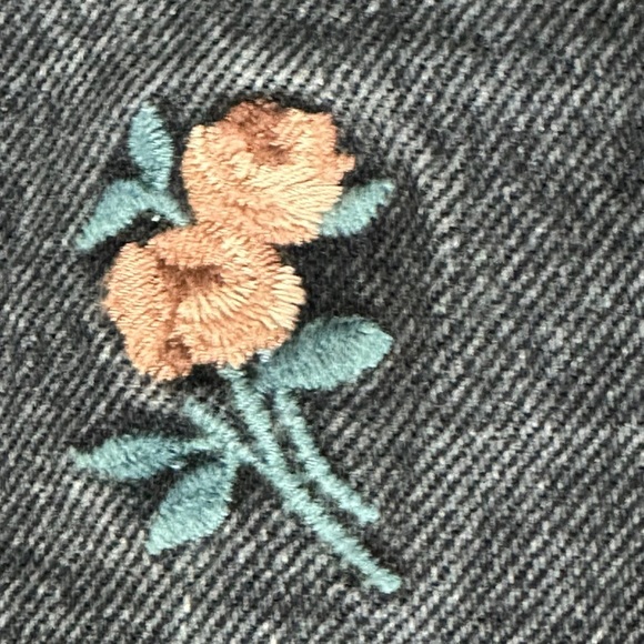 Abercrombie & Fitch Black Floral Embroidered Jeans - Picture 10 of 11